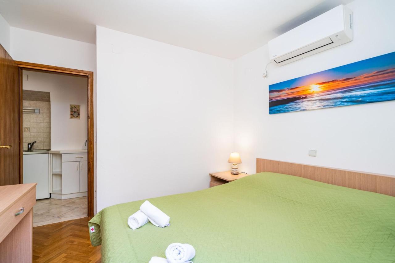 Central Apartment With Terrace Dubrovnik Buitenkant foto